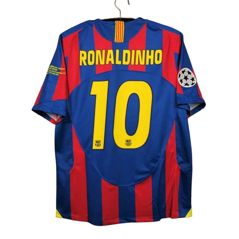 Camisa Nike Barcelona Retrô 2005/06 I - Perso RONALDINHO